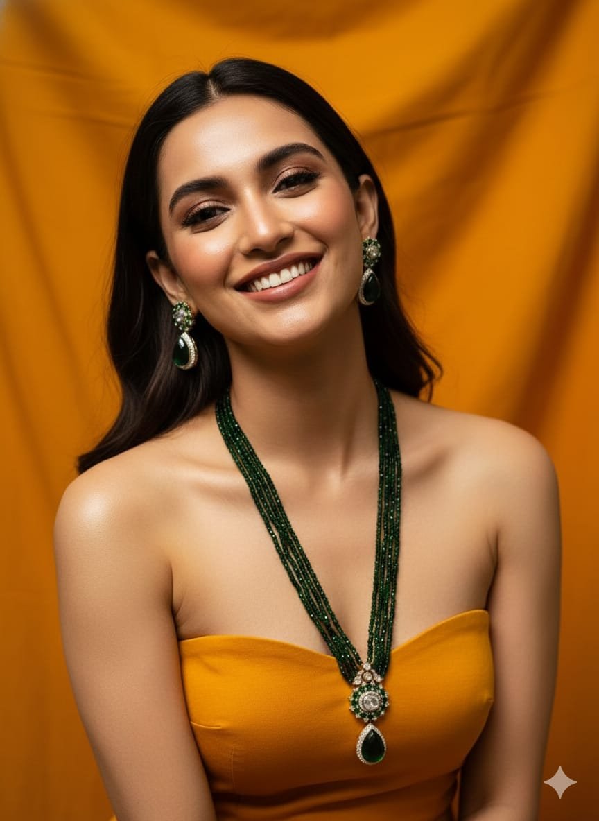 Image Of K - Multi Strand Emerald Beads Necklace with Polki Pendant